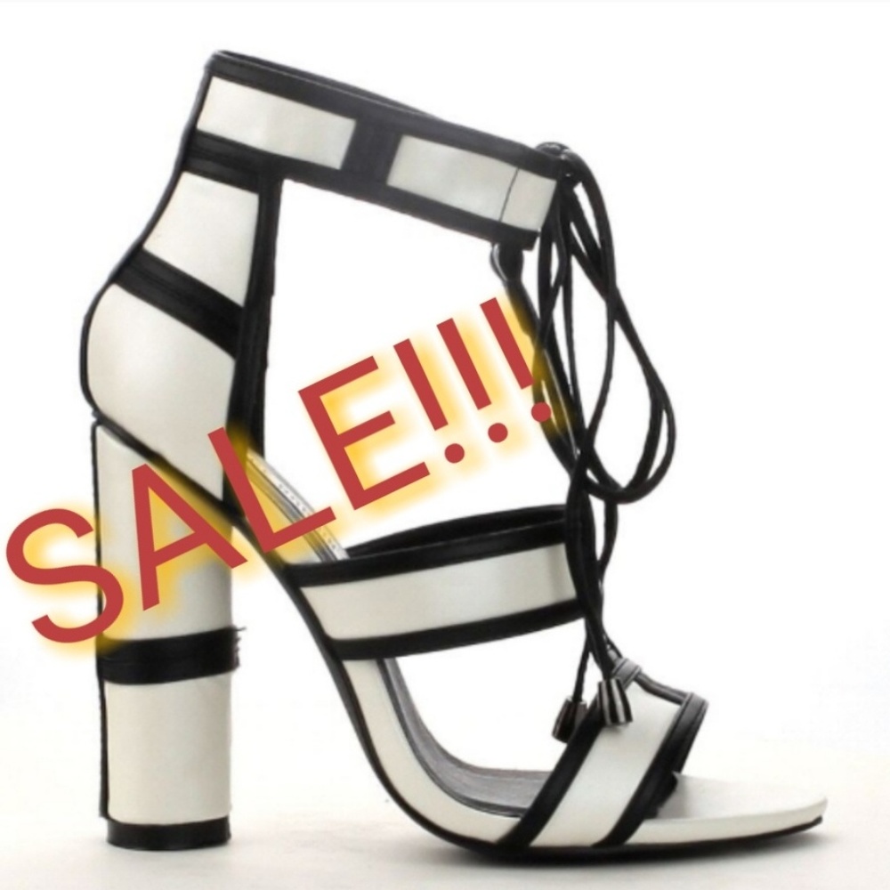 Black and white block heels 🎈Offers Welcome🎈